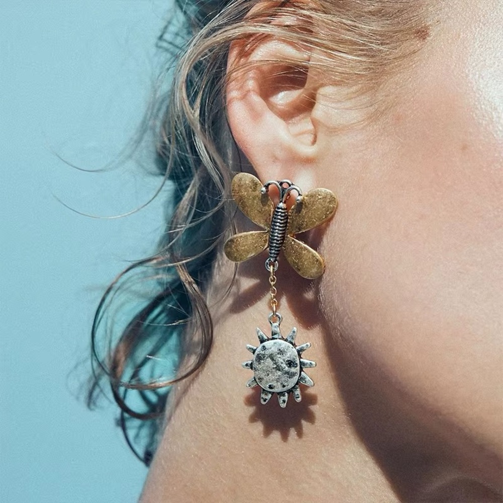 Zara NWT Gold Butterfly Sun Dangle Earrings ref 4736/114